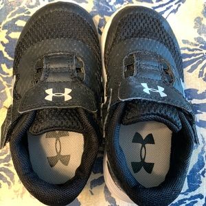 Under Armor toddler tennis shoes -6k